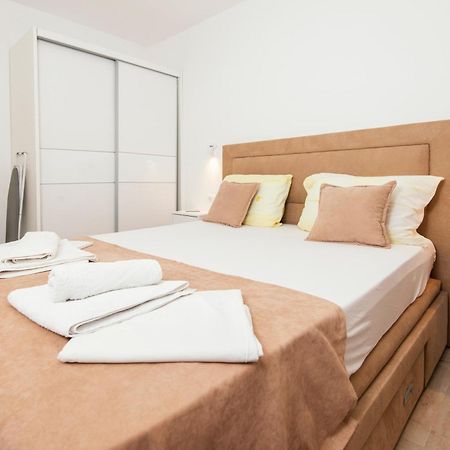 Villa Providenca Apartments Tivat Exterior photo