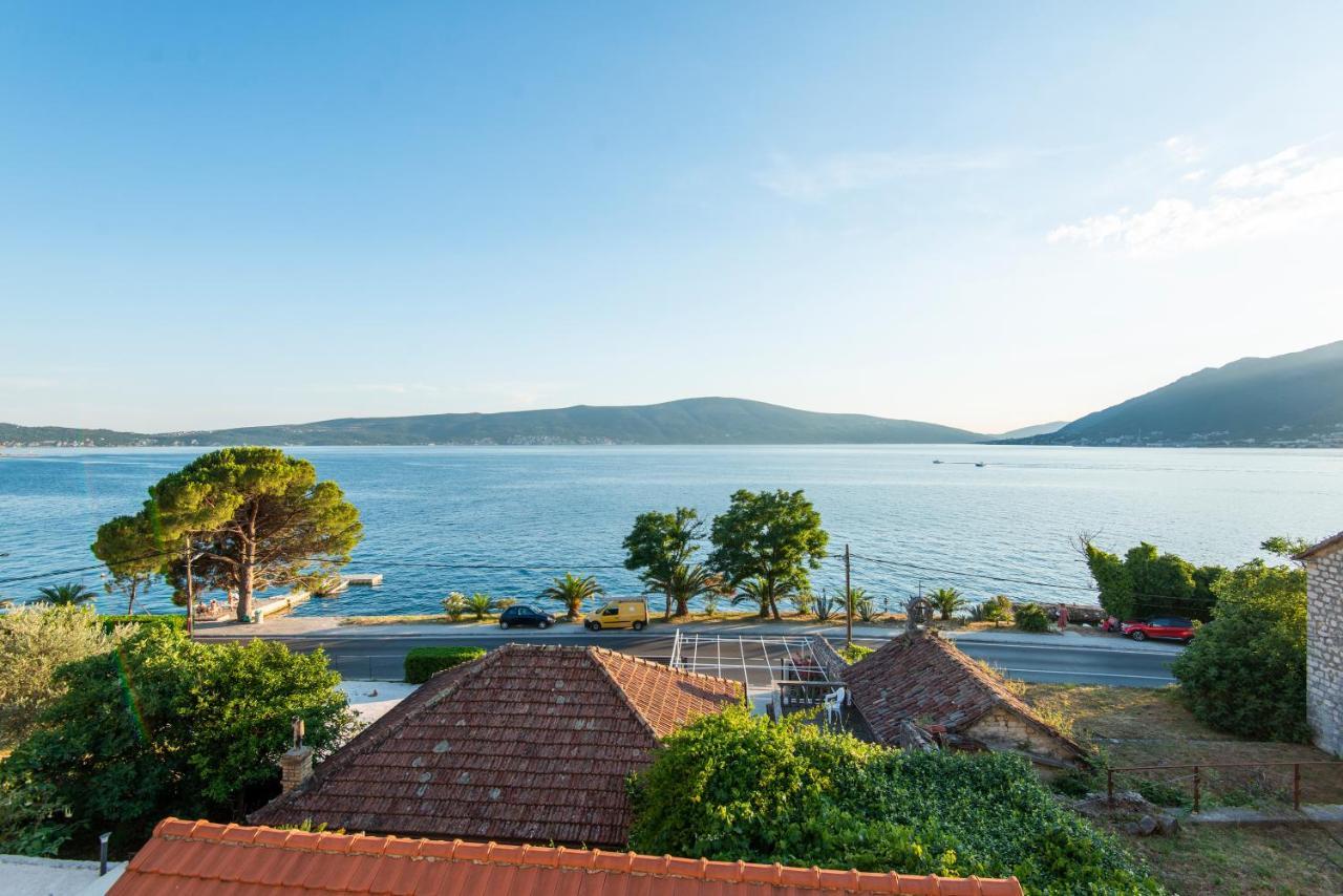 Villa Providenca Apartments Tivat Exterior photo