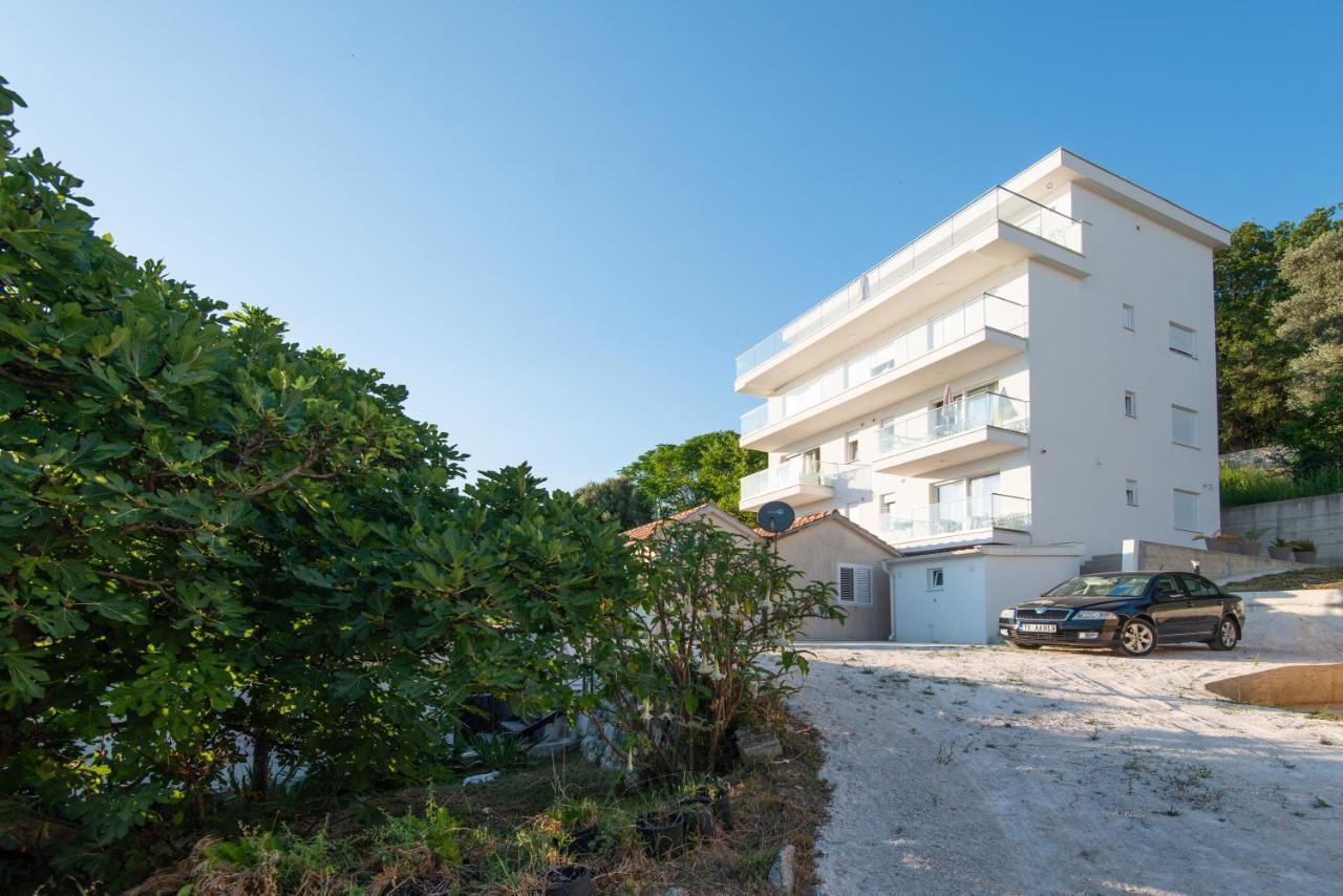 Villa Providenca Apartments Tivat Exterior photo