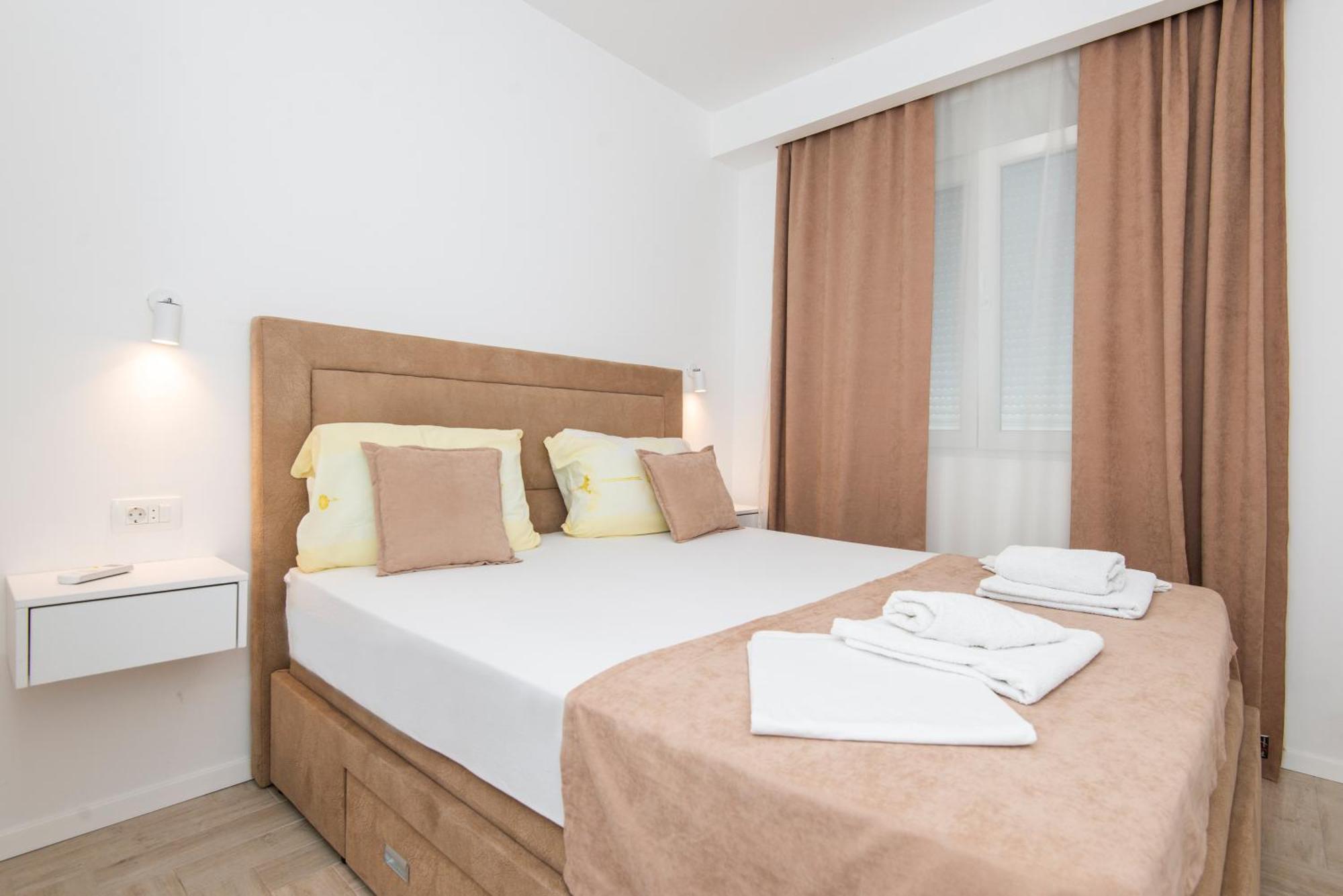 Villa Providenca Apartments Tivat Exterior photo