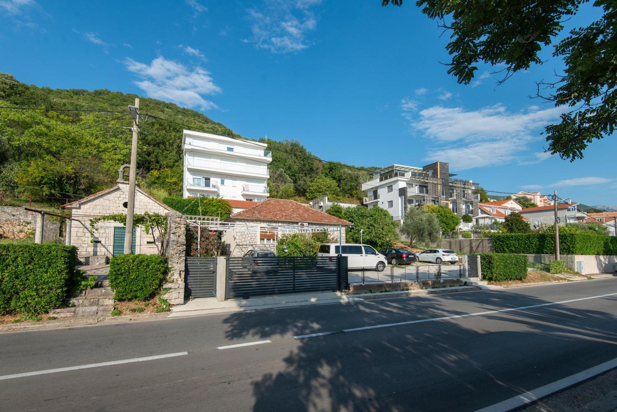 Villa Providenca Apartments Tivat Exterior photo